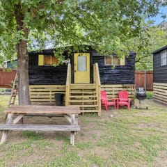 Guadalupe River Cabin | River Access| Primitive Style