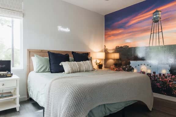 Waltz On In | 1BR King | Sleeps 2-4 | Pets Welcome - Image 1